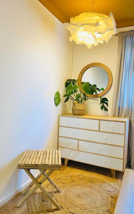 The Barefoot Bungalow In Picturesque 프레스타틴 외부 사진